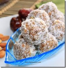 Macadamia Snowballs